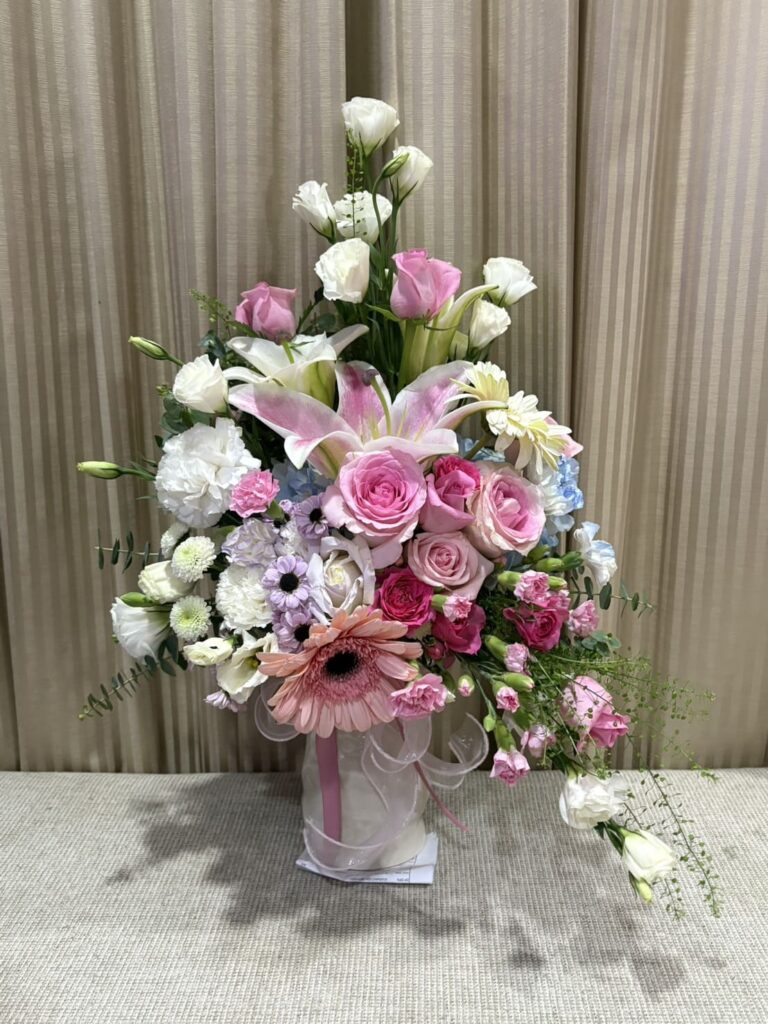 แจกันดอกไม้ Lively Blossom