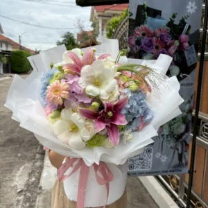 ช่อดอกทิวลิปสด Blooming Tulip Love - Image 1