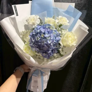 ช่อดอกไม้สด Blue Haven - Image 2