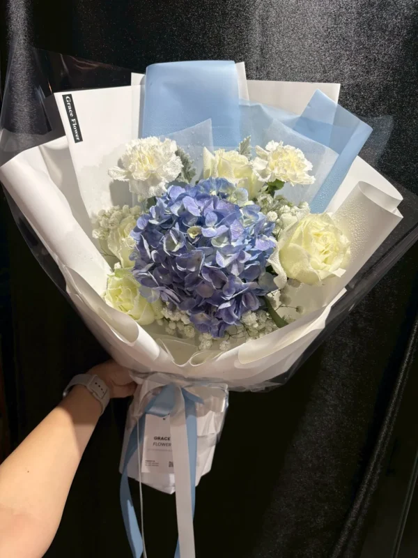 ช่อดอกไม้สด Blue Haven