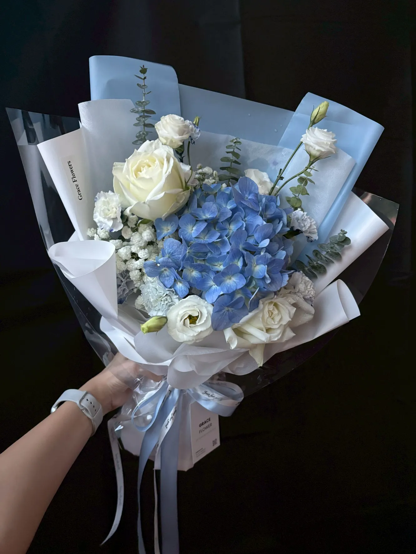 ช่อดอกไม้สด Blue Haven - Image 3