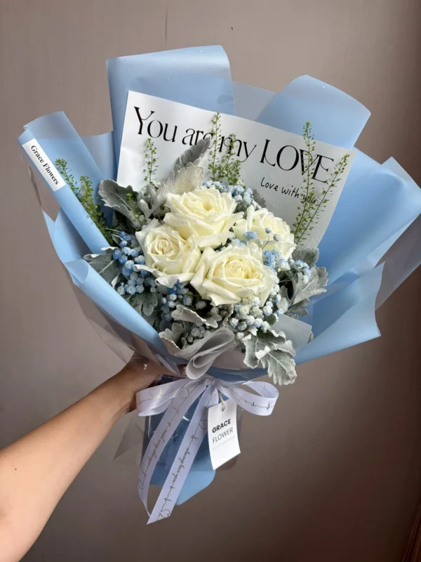 ช่อดอกกุหลาบขาว Blue Sky Rose