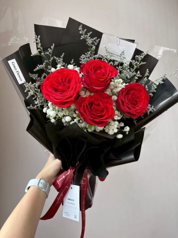 ช่อดอกกุหลาบแดง Burgundy Bloom of Peace