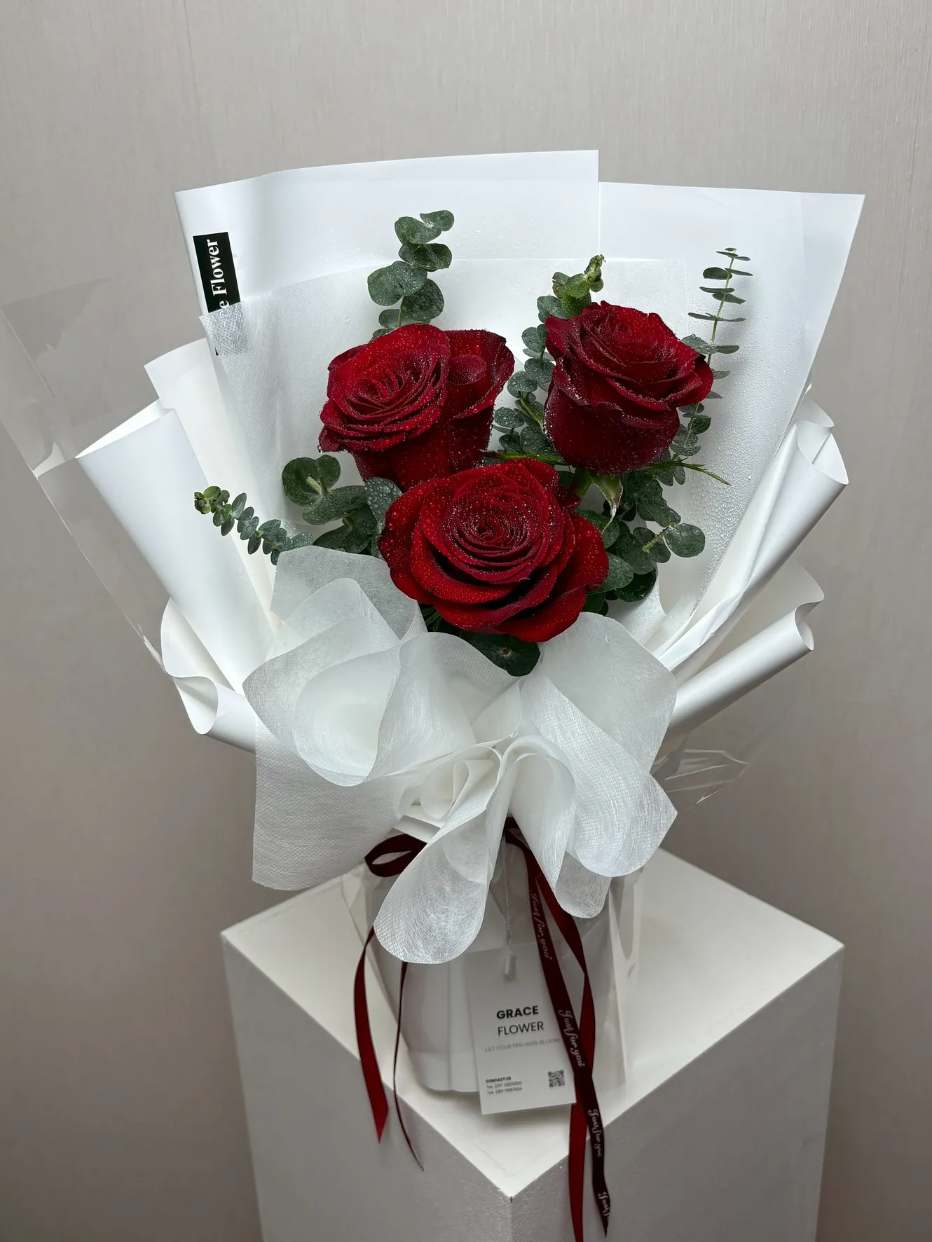 ช่อดอกกุหลาบแดง Burgundy Delight