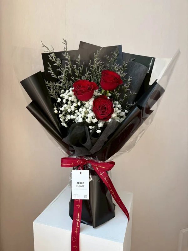 ช่อดอกกุหลาบแดง Burgundy Romance