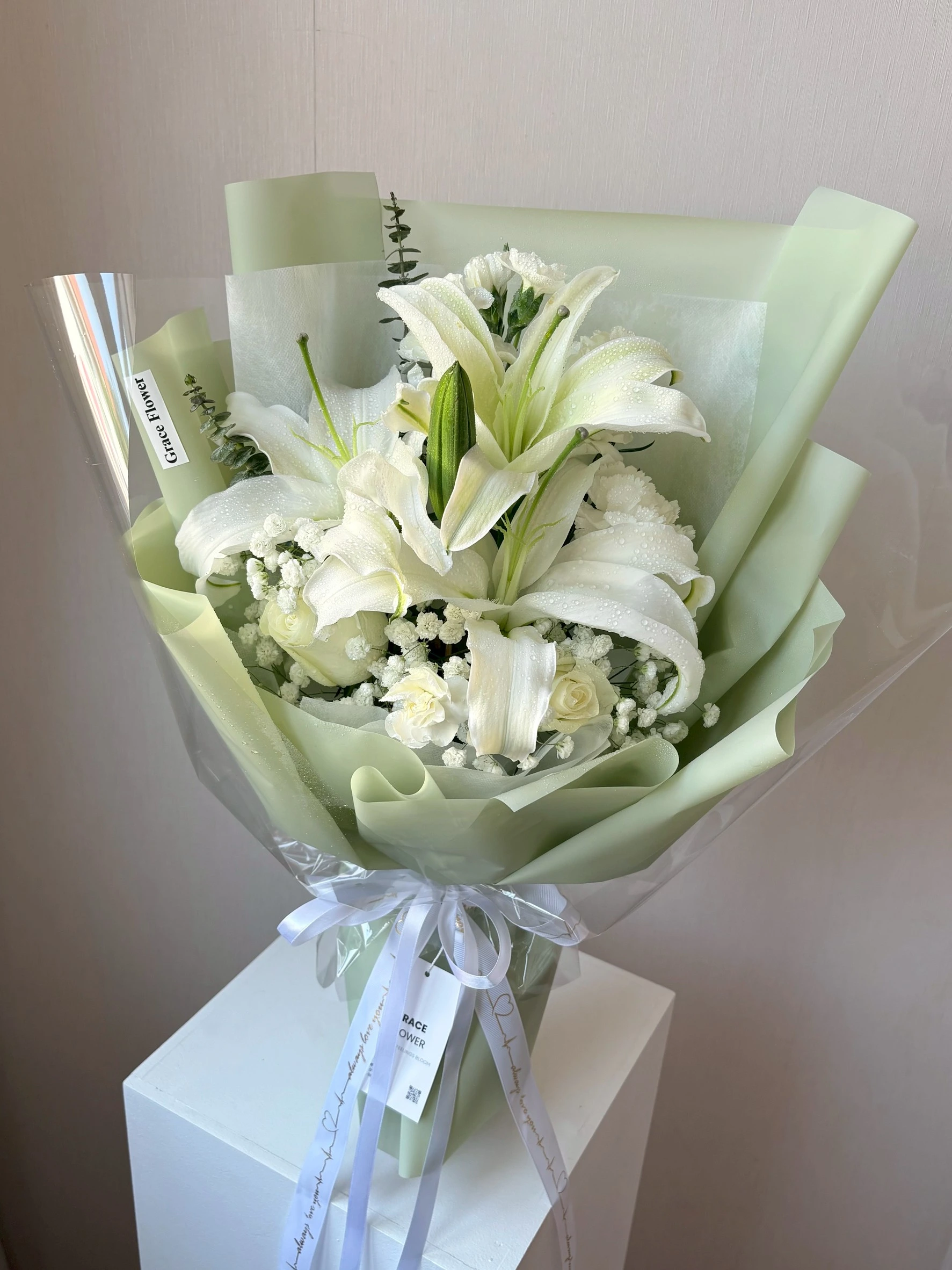 ช่อดอกลิลลี่สด Graceful Lily