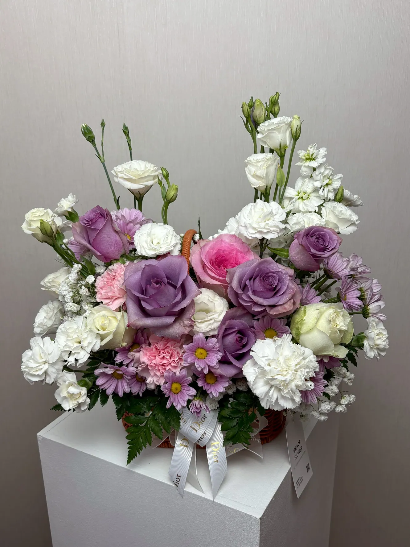 ตะกร้าดอกไม้สด Lilac Basket