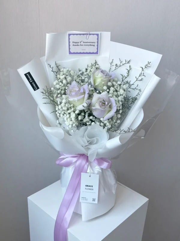 ช่อดอกกุหลาบม่วง Lilac Grace