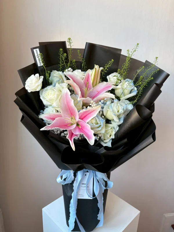 ช่อดอกลิลลี่สด Lily Star Night