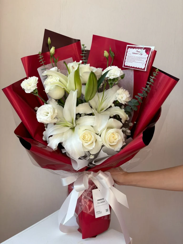 ช่อดอกลิลลี่สด Luxe Lily Touch
