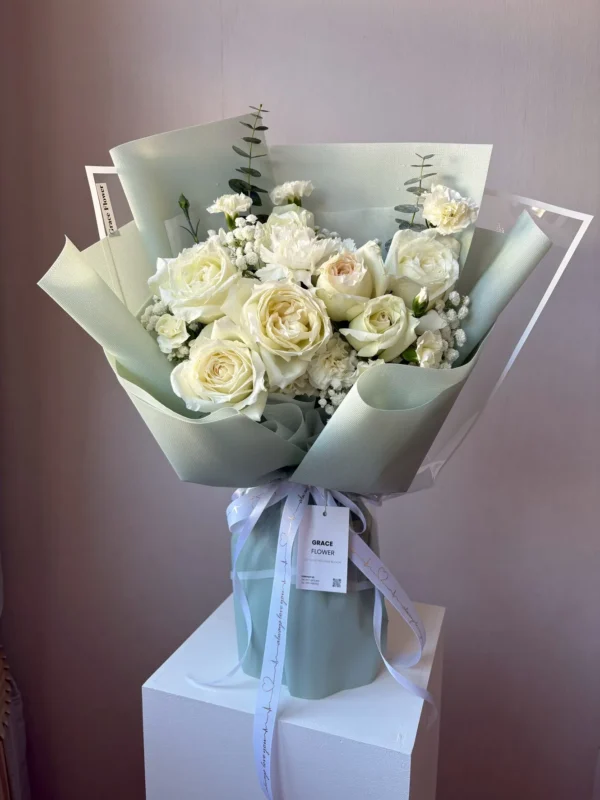 ช่อดอกกุหลาบขาว Mint Rose