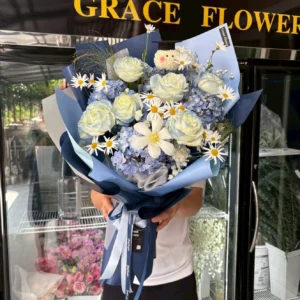 ช่อดอกไม้สด Ocean Breeze Bouquet - Image 2