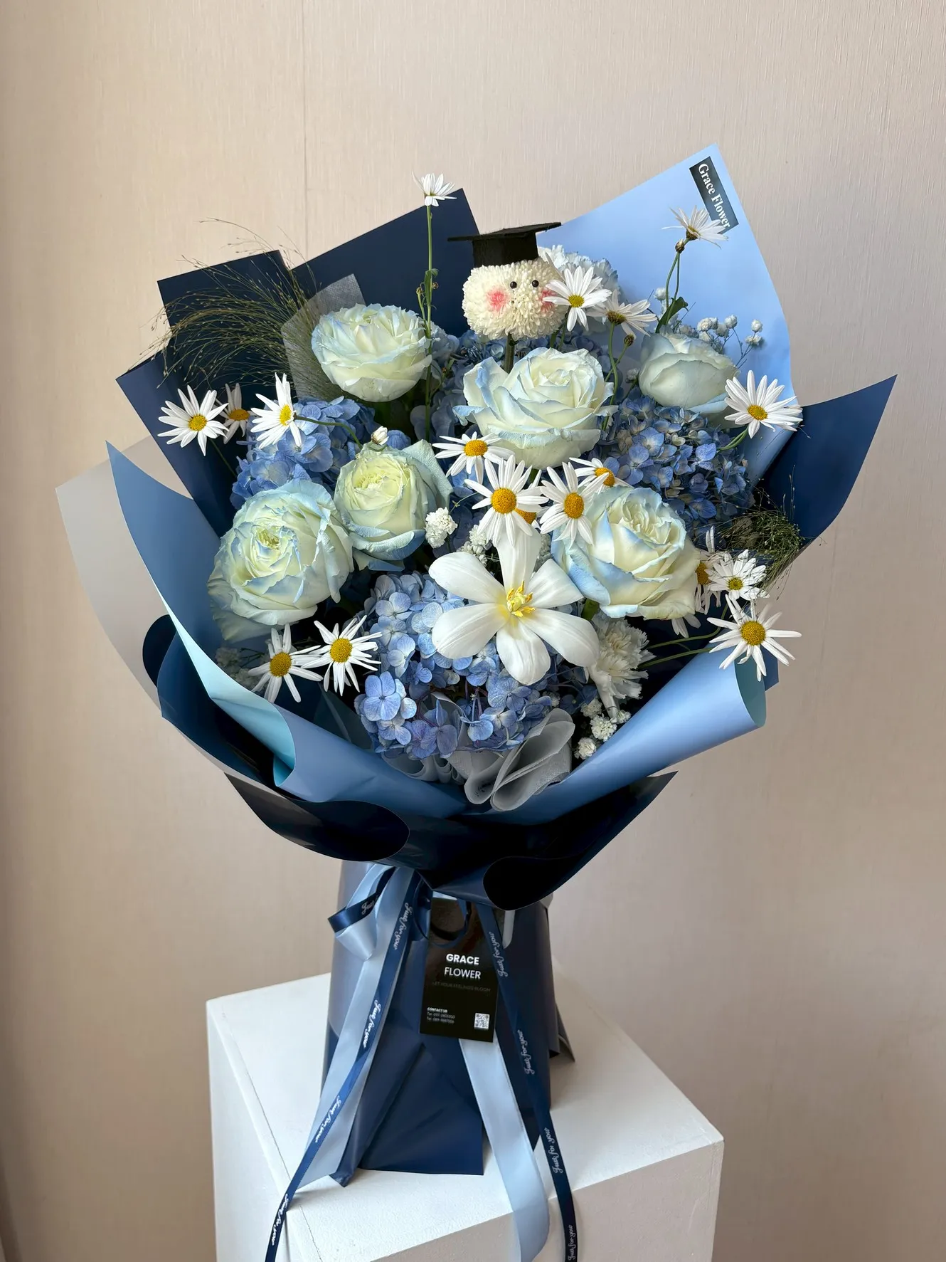 ช่อดอกไม้สด Ocean Breeze Bouquet