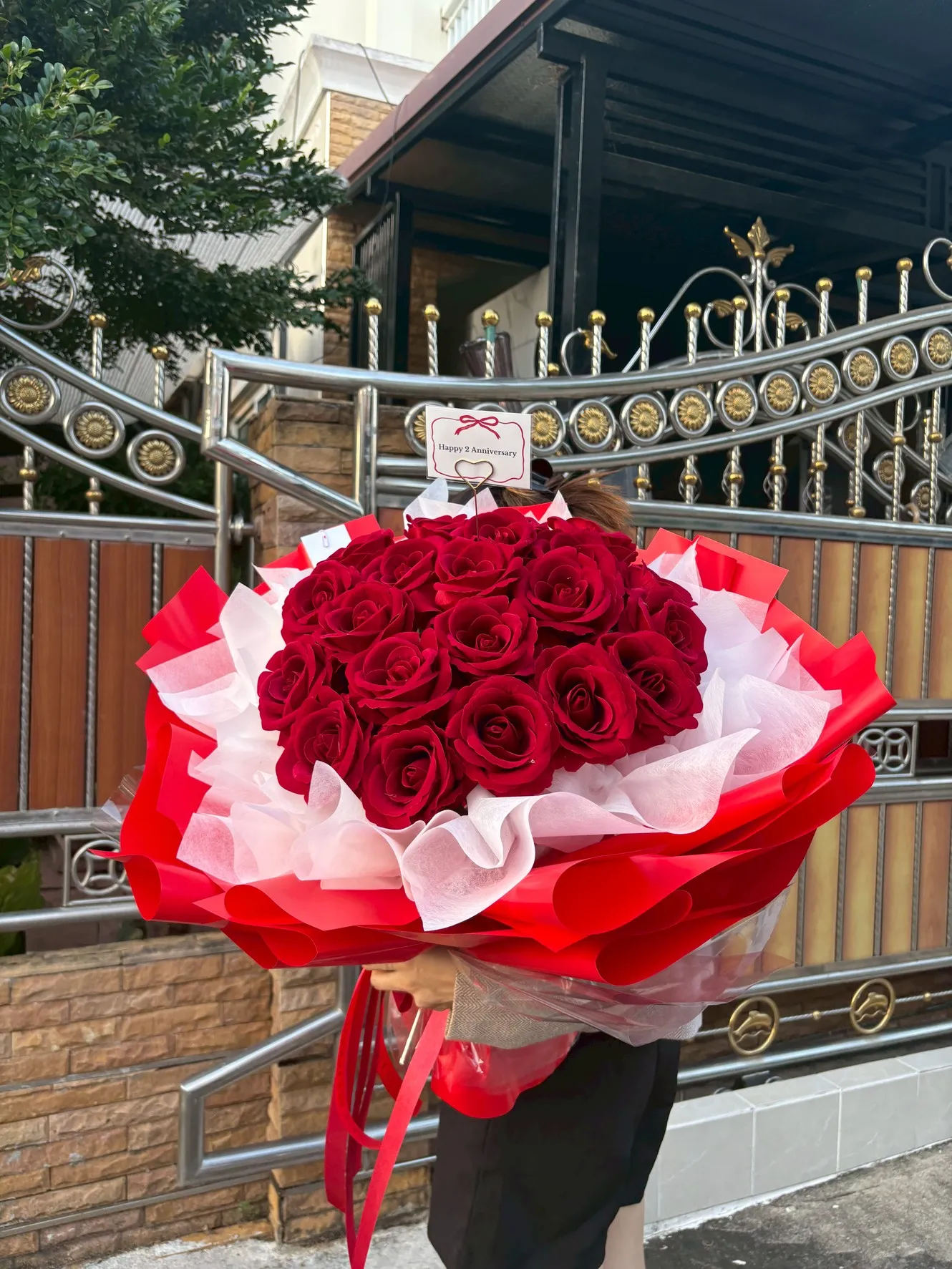 ช่อดอกกุหลาบแดงประดิษฐ์ Red Beauty - Image 3