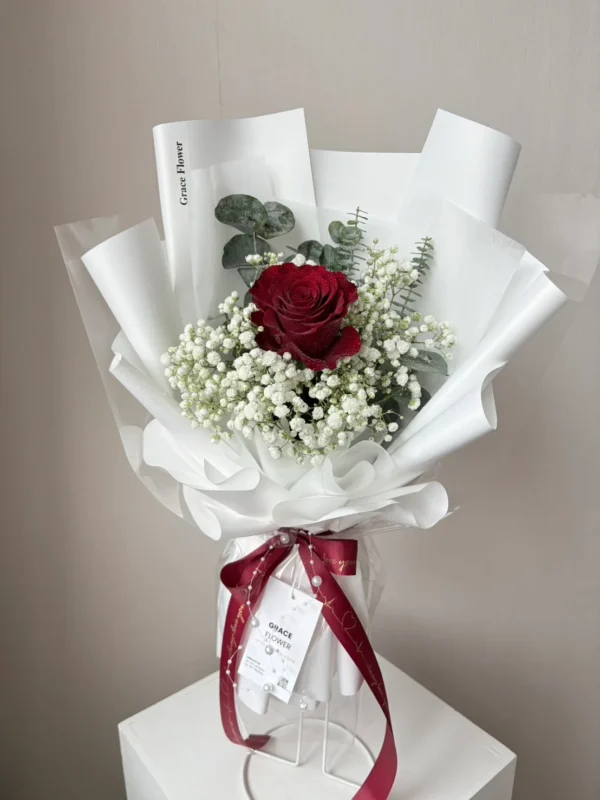 ช่อดอกกุหลาบแดง Red Bright Love
