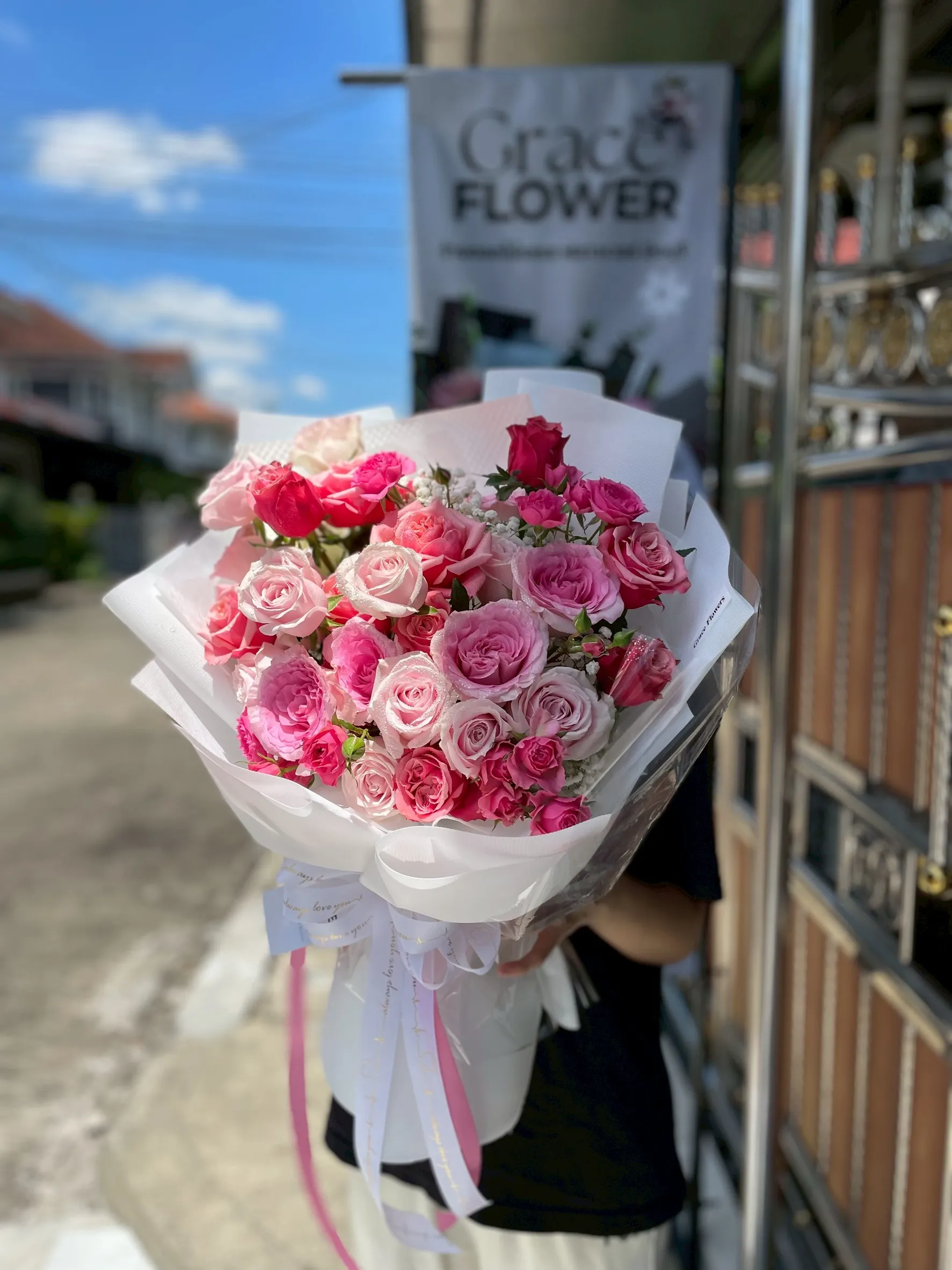 ช่อดอกกุหลาบสด Rosy Sweet Charm - Image 2