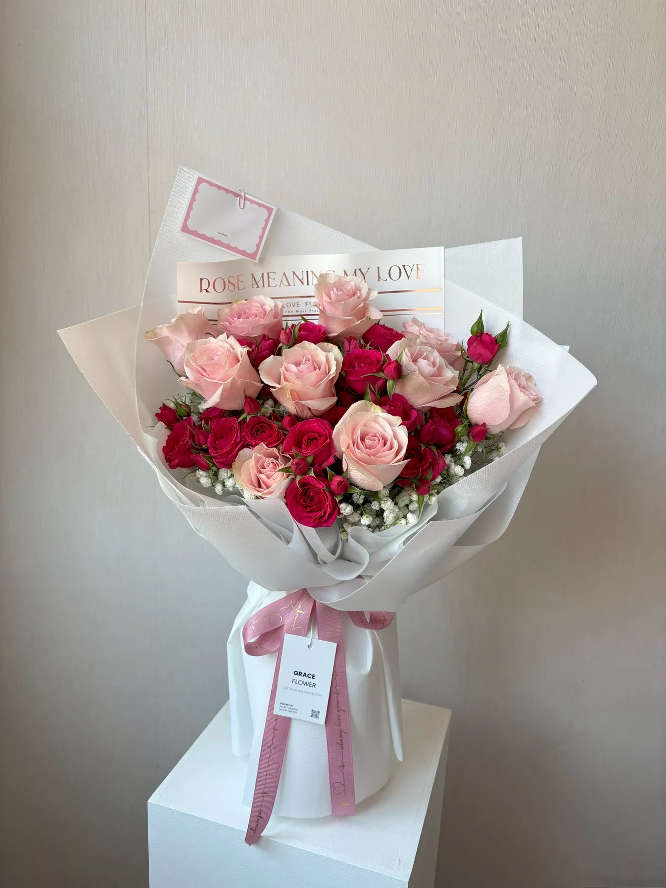 ช่อดอกกุหลาบสด Rosy Sweetness