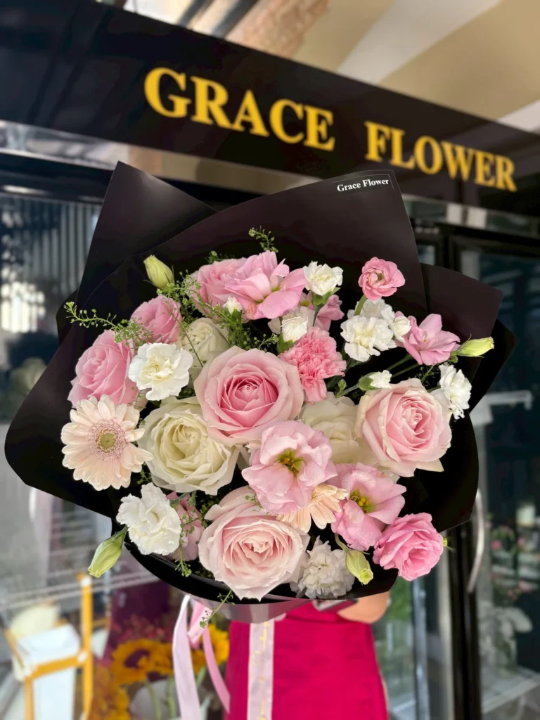 ช่อดอกกุหลาบสด Sweet Blooming