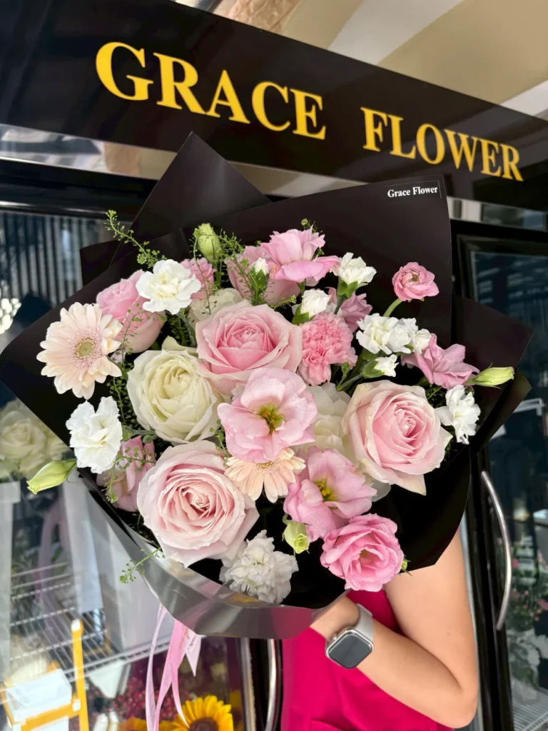 ช่อดอกกุหลาบสด Sweet Blooming