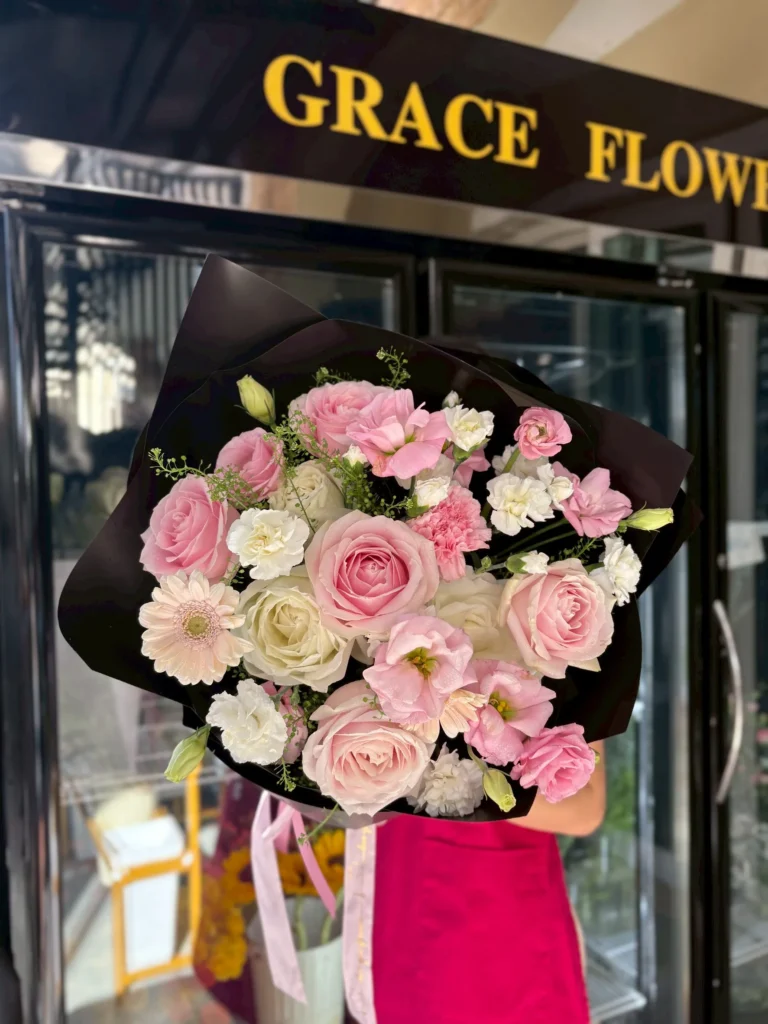 ช่อดอกกุหลาบสด Sweet Blooming