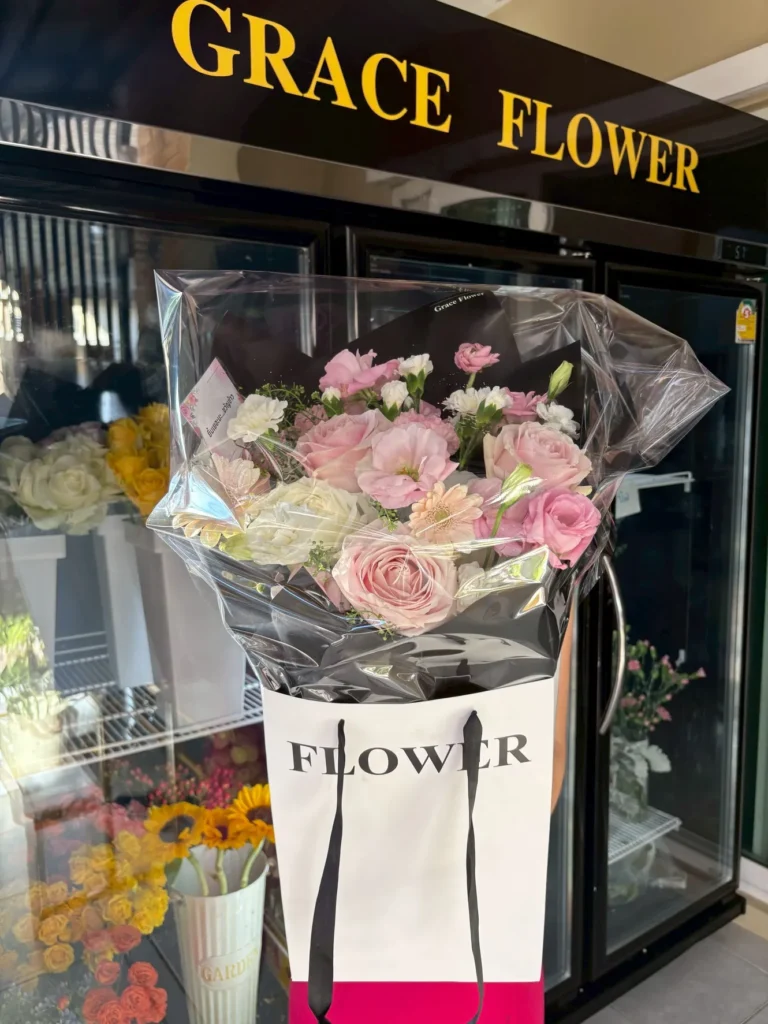 ช่อดอกกุหลาบสด Sweet Blooming