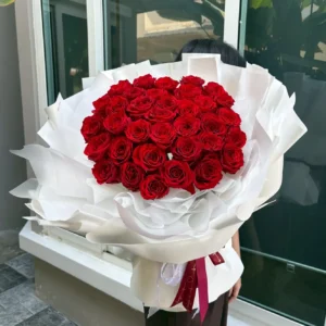 ช่อดอกไม้กุหลาบแดงสด Velvet Red Bloom 50 ดอก - Image 1