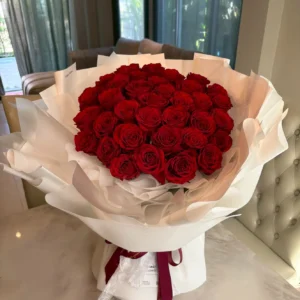 ช่อดอกไม้กุหลาบแดงสด Velvet Red Bloom 50 ดอก - Image 2
