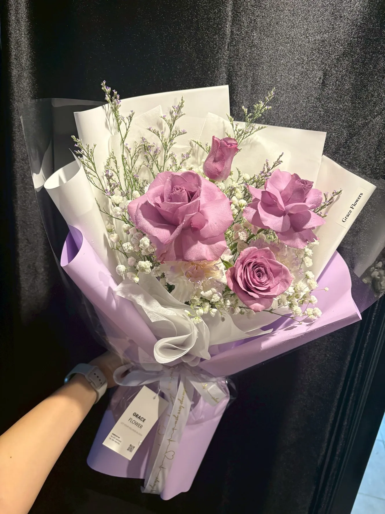 ช่อดอกกุหลาบม่วง Violet Aura