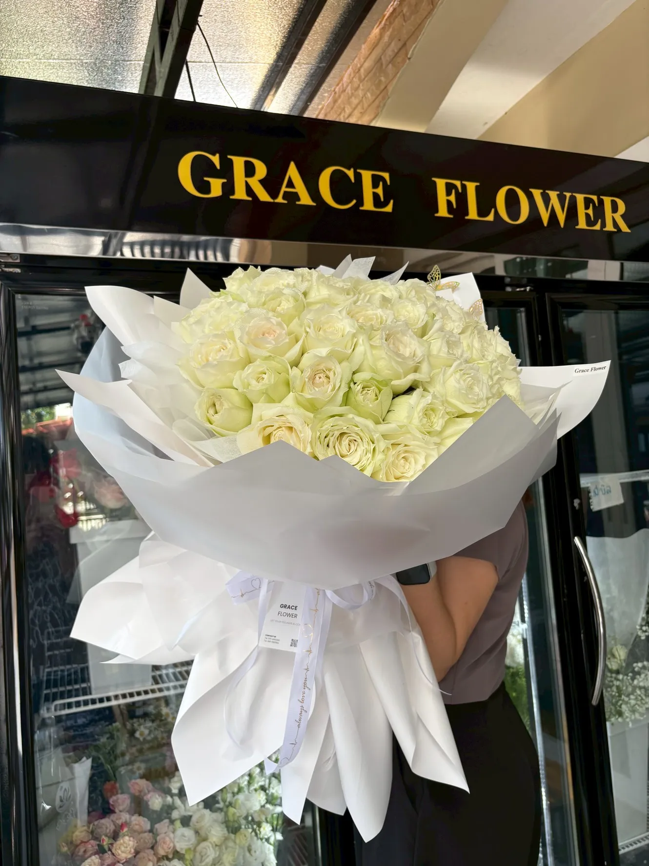 ช่อดอกไม้กุหลาบขาวสด White Elegance  60 ดอก - Image 2