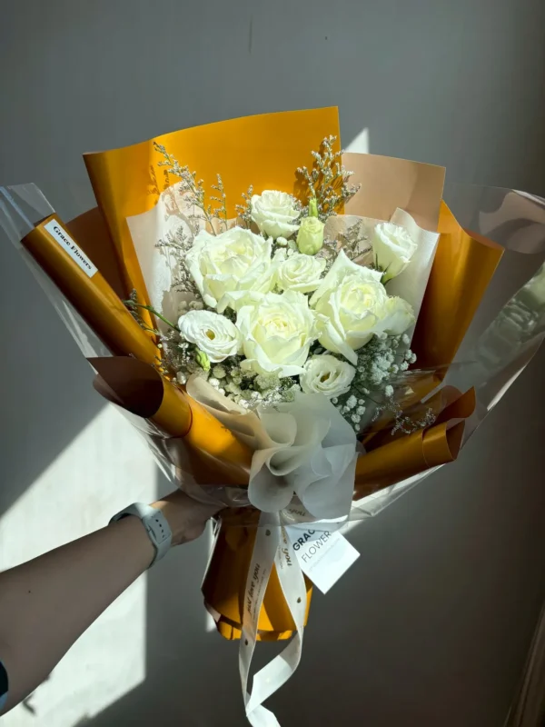 ช่อดอกไม้สด White Golden