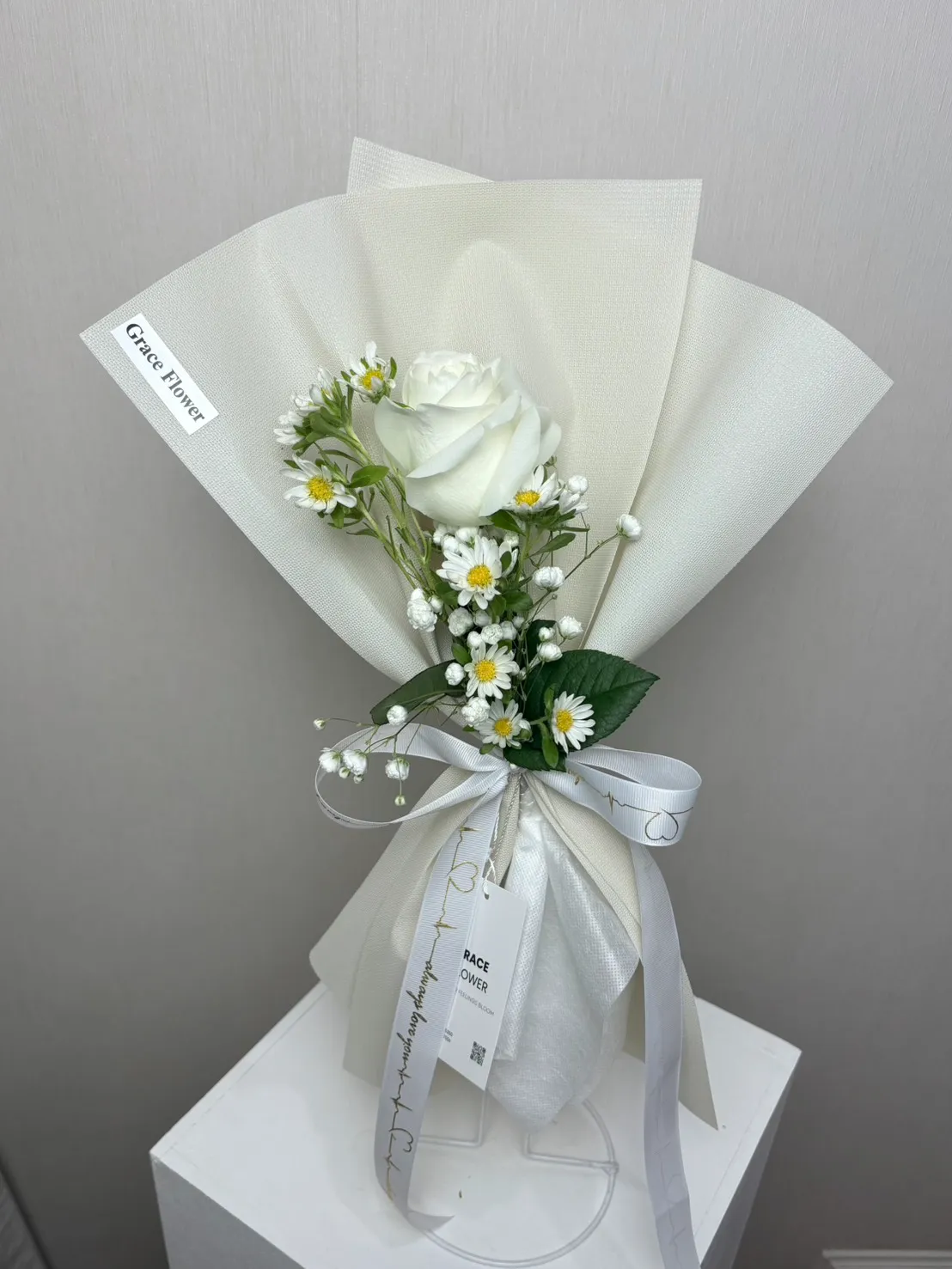 ช่อดอกกุหลาบ White Daisy Rose