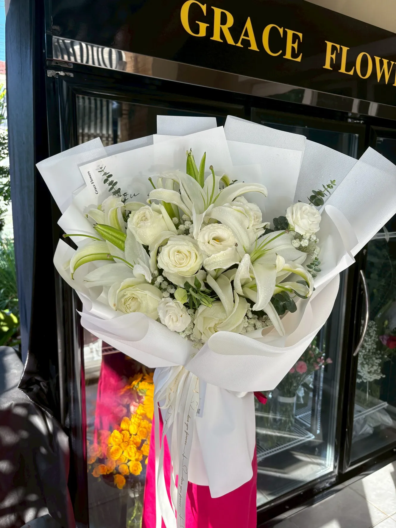 ช่อดอกลิลลี่สด Lily Serenity