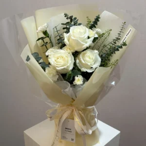 ช่อดอกไม้สดWhite Silk - Image 1