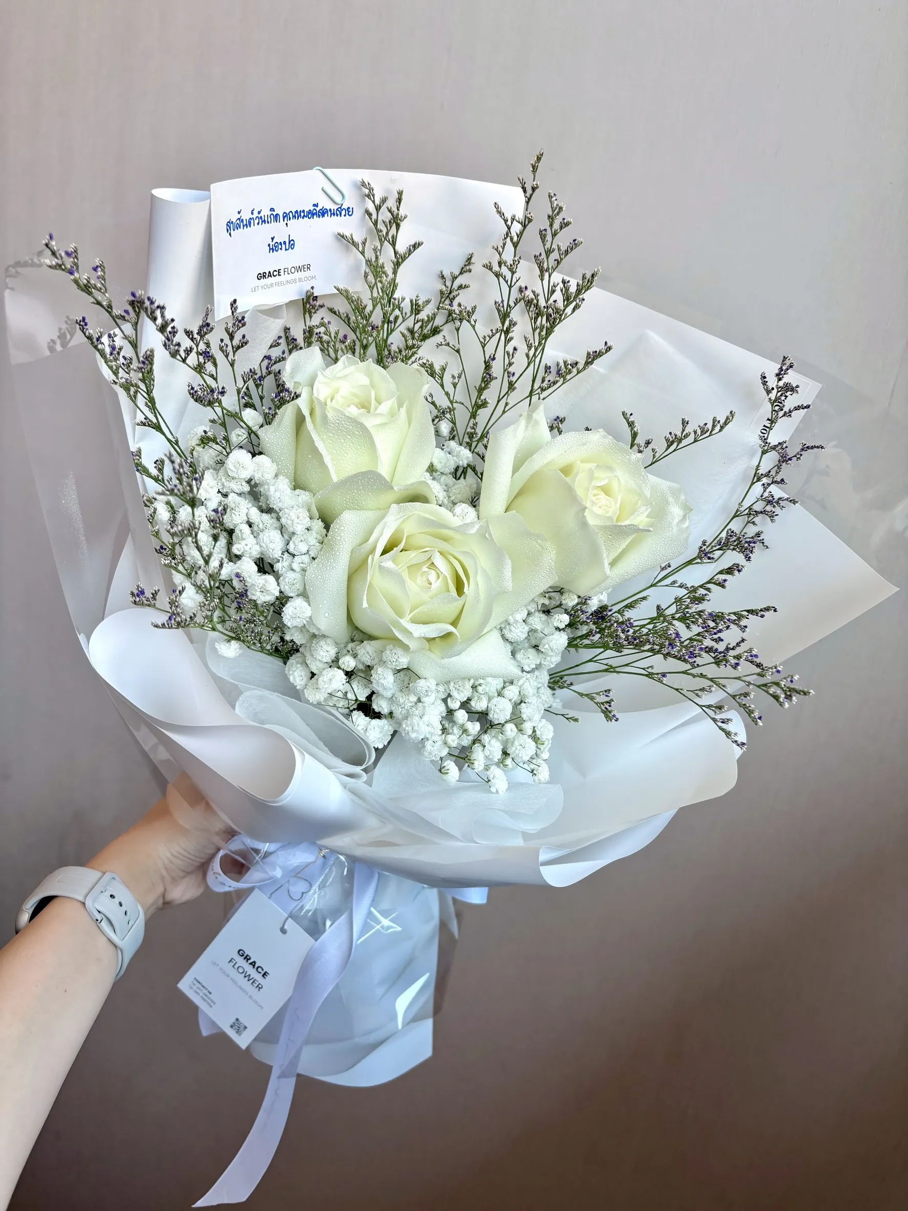 ช่อดอกกุหลาบขาว White Love