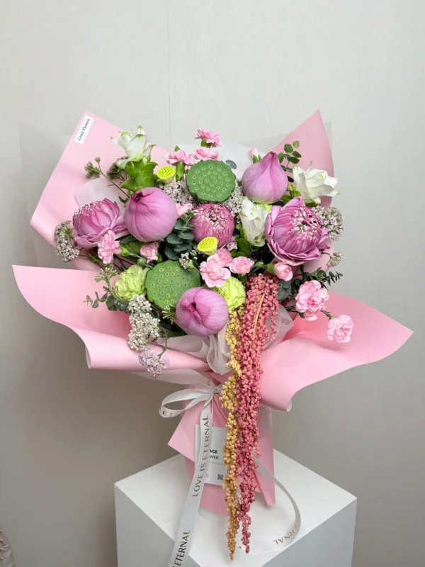 ช่อดอกไม้สด Pink Lotus