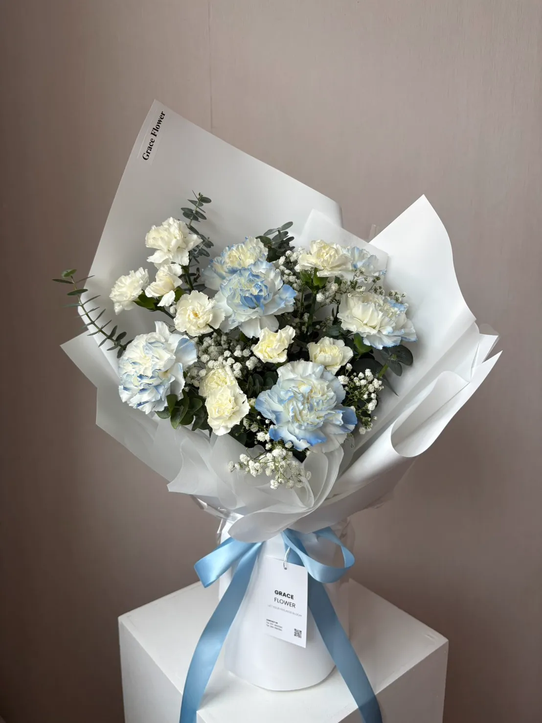 ช่อดอกไม้สดคาเนชั่น Cloudy Bloom - Image 2
