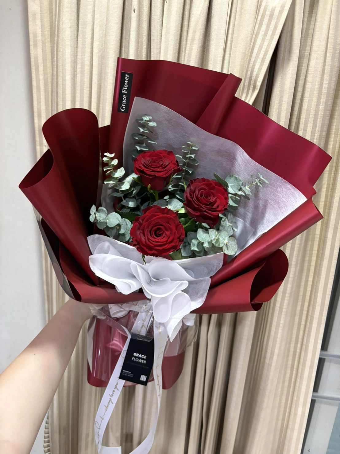 ช่อดอกกุหลาบแดง Crimson Dreamy Love