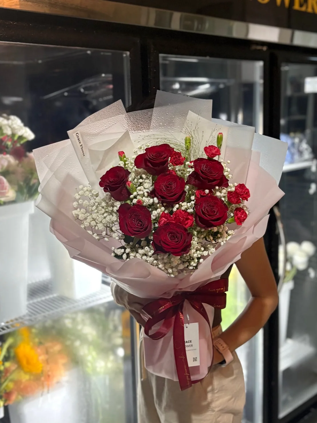 ช่อดอกกุหลาบแดง Burgundy Romance