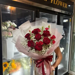 ช่อดอกกุหลาบแดง Burgundy Romance - Image 3