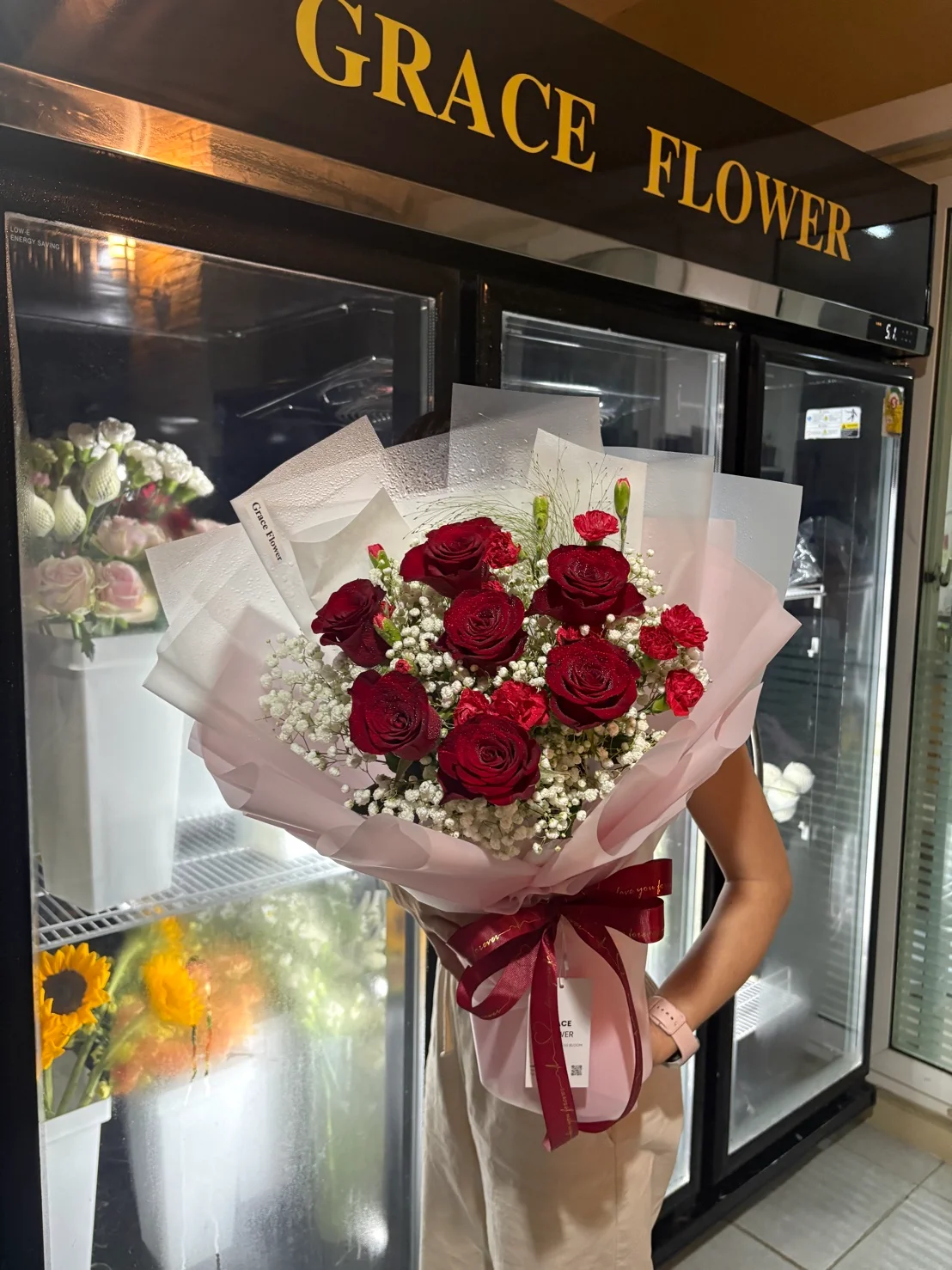 ช่อดอกกุหลาบแดง Burgundy Romance - Image 3