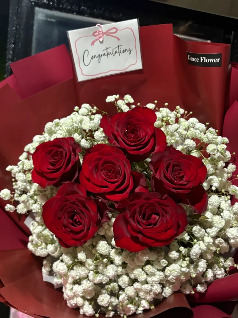 ช่อกลมดอกกุหลาบแดง Red rosy