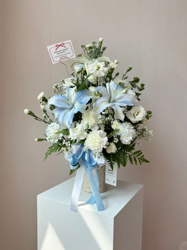แจกันดอกไม้สด Blue Solace