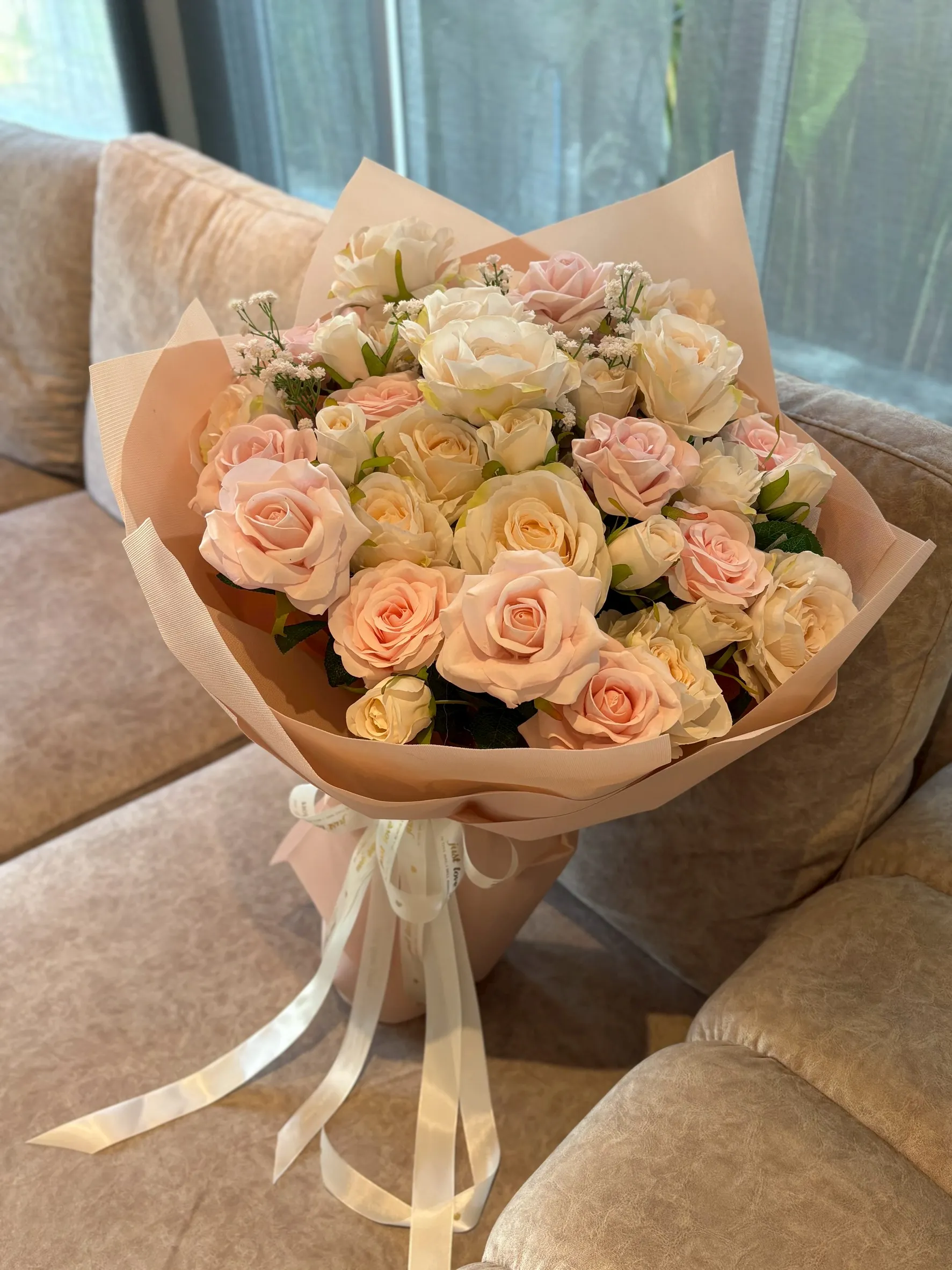 ช่อดอกไม้ประดิษฐ์ Blush Sugar Bloom