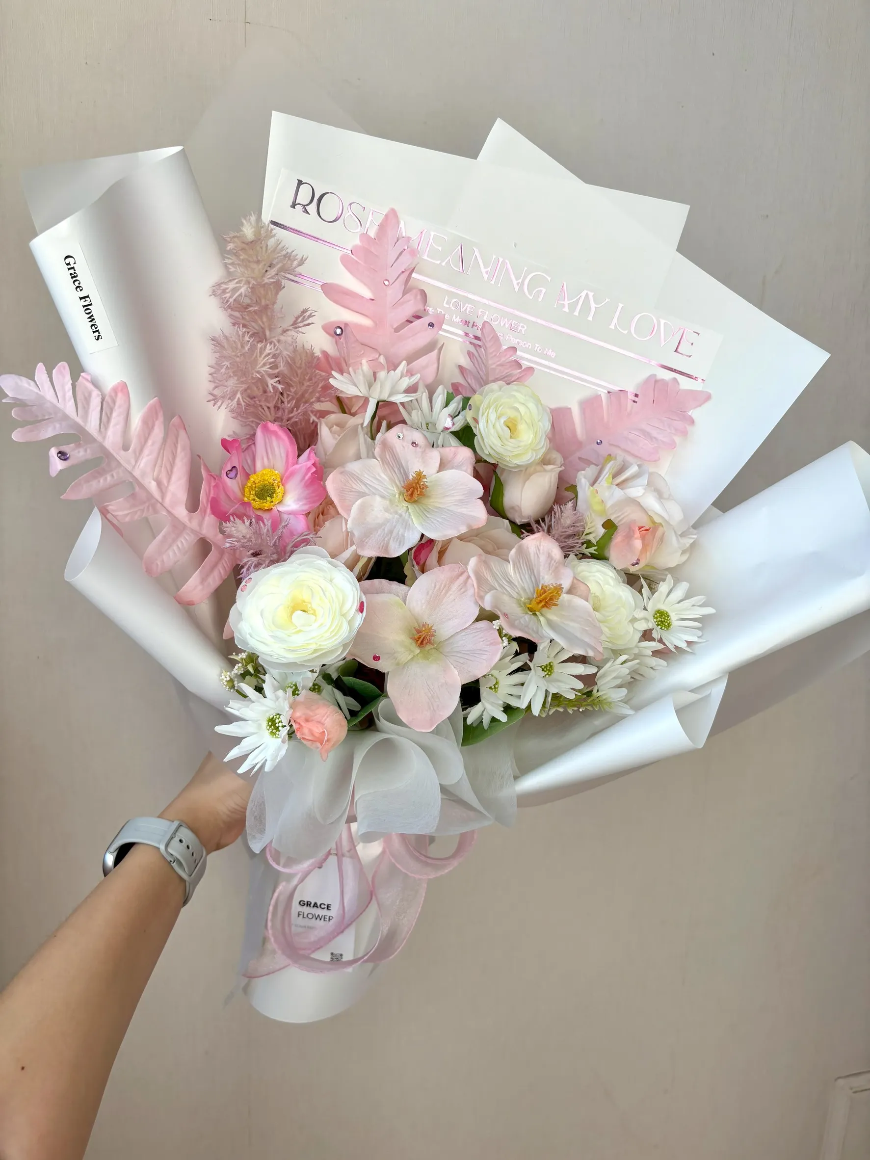 ช่อดอกไม้ประดิษฐ์ Lovely Like You