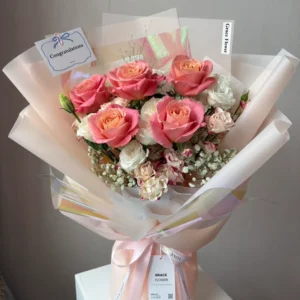 ช่อดอกกุหลาบชมพูโอรส Peach Pink Bouquet - Image 1
