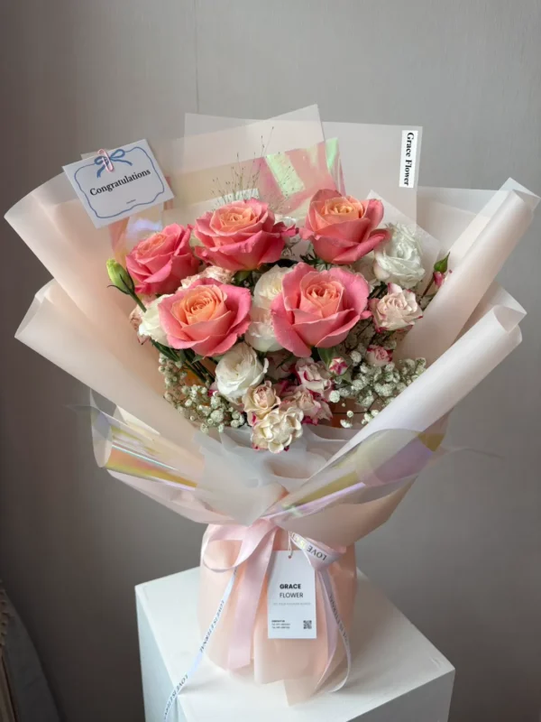 ช่อดอกกุหลาบชมพูโอรส Peach Pink Bouquet