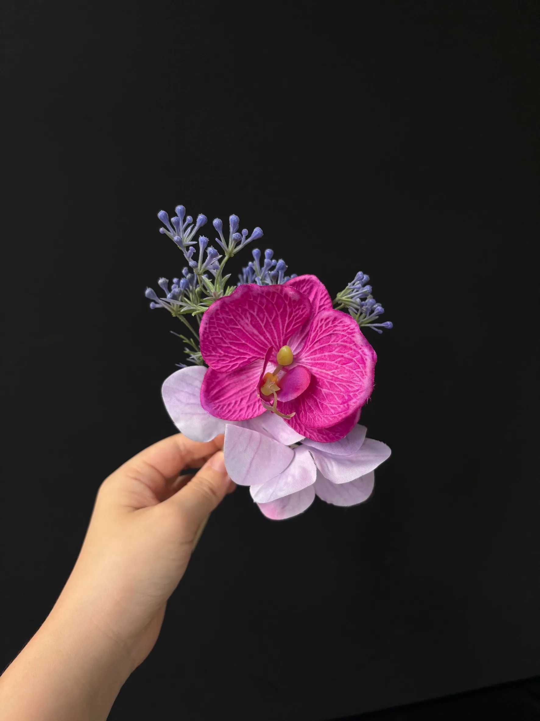 เข็มกลัดดอกกล้วยไม้ฟาแลน Purple Velour