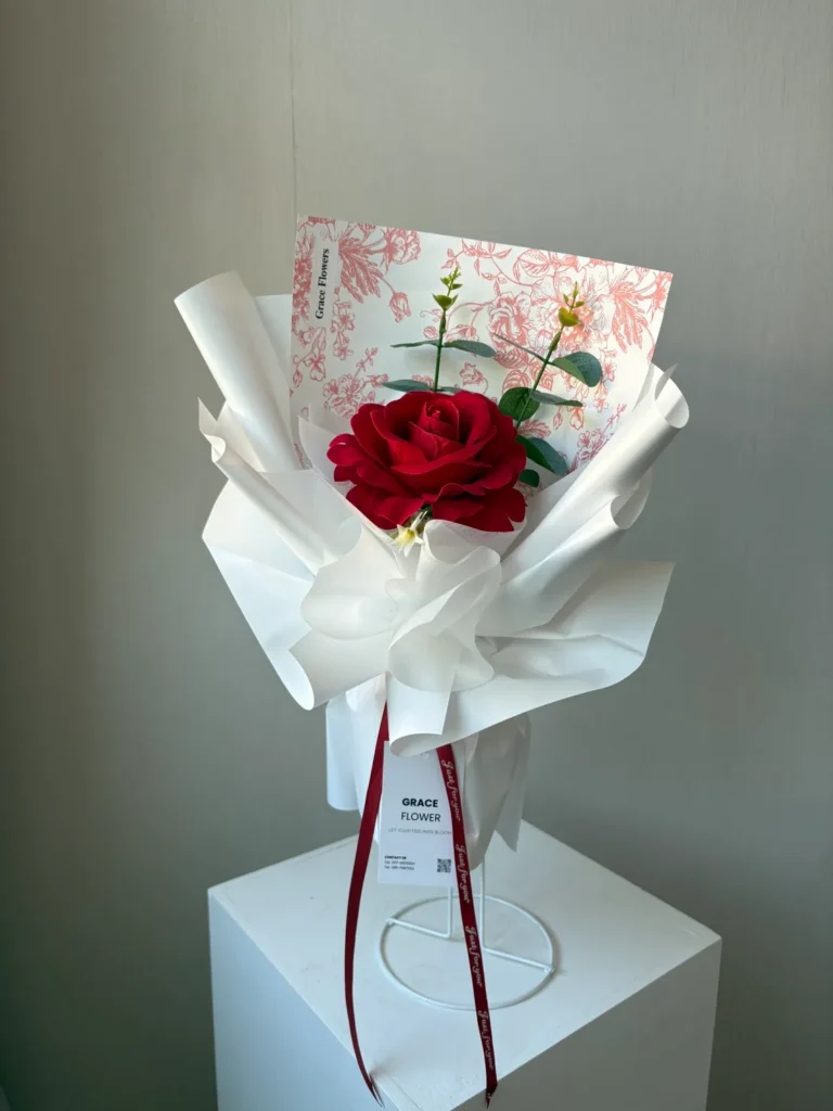 ช่อดอกไม้ประดิษฐ์ Rosé Reverie