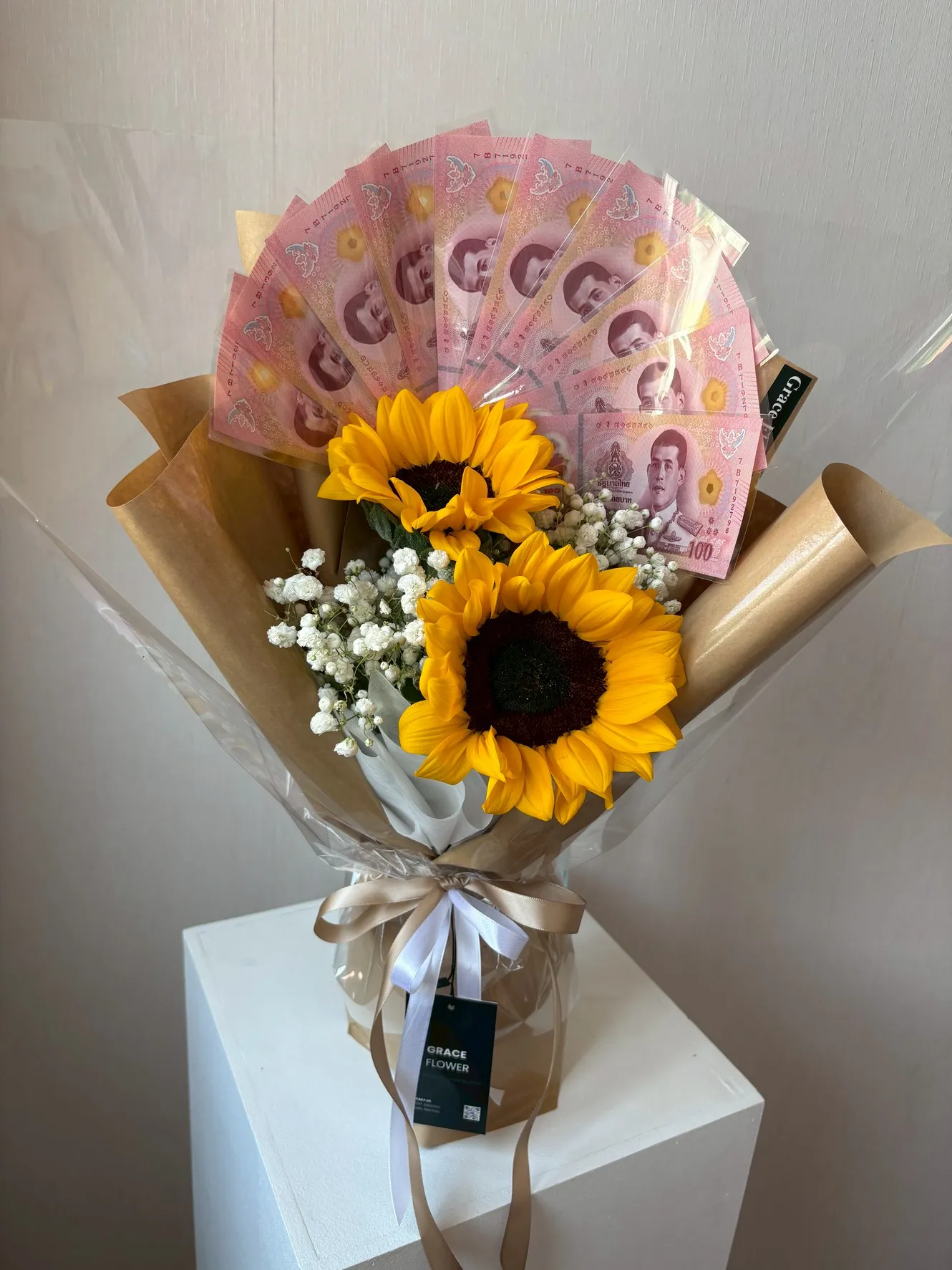 ช่อดอกไม้สดธนบัตร Sunflower Twin