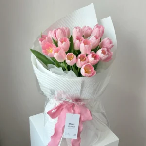 ช่อดอกทิวลิปสด Pink Tulip Grace - Image 1